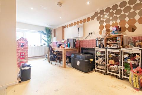 5 bedroom end of terrace house for sale, Prestbury Close, Stockport