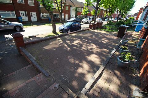 4 bedroom terraced house for sale, Eric Street, Oldham OL4