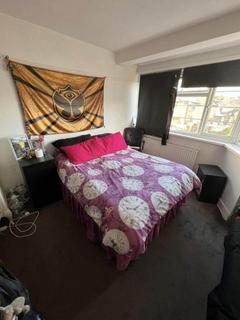 2 bedroom flat for sale, Holmbury Court, Upper Tooting Road