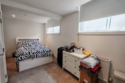 1 bedroom apartment for sale, Seven Court,Clyde Square,London