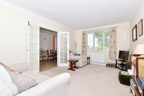 2 bedroom flat for sale, Lakeside Gardens, Ashford TN25