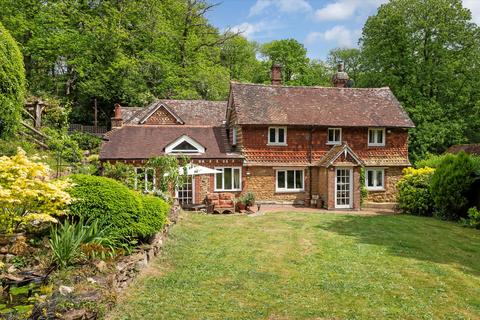 4 bedroom detached house for sale, Station Lane, Wormley, Godalming, Surrey, GU8