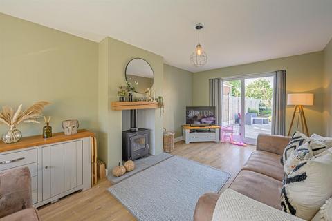 97 Giggetty Lane, Wombourne, Wolverhampton, WV5 0AY