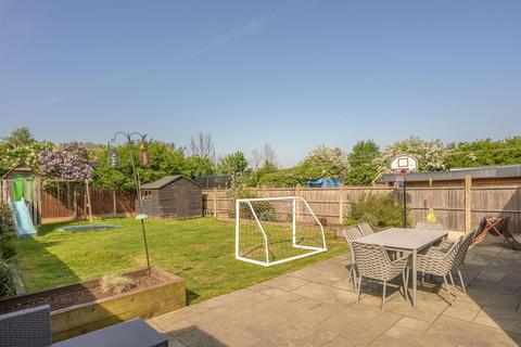 97 Giggetty Lane, Wombourne, Wolverhampton, WV5 0AY