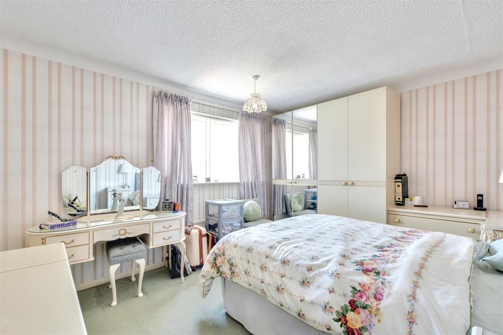 Bedroom 1 1.jpeg