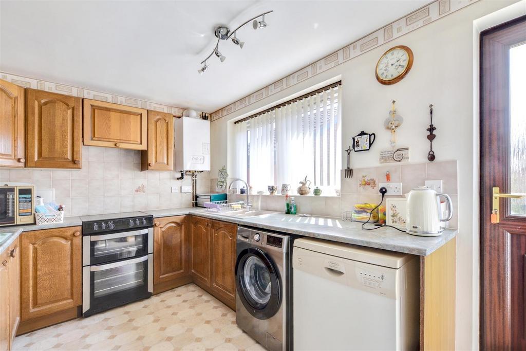Kitchen 1.jpeg