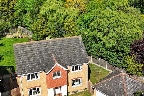 7 Roman Way, Burnham-on-crouch, CM0 8UE