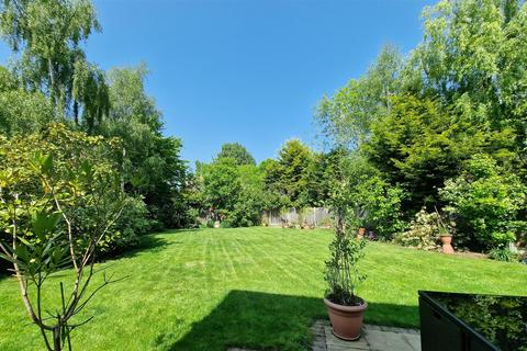 7 Roman Way, Burnham-on-crouch, CM0 8UE