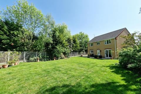 7 Roman Way, Burnham-on-crouch, CM0 8UE