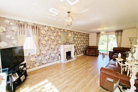 7 Roman Way, Burnham-on-crouch, CM0 8UE