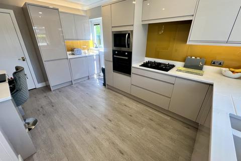 3 bedroom bungalow for sale, Keats Close, Thornton FY5