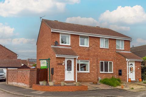 3 bedroom property for sale, Jenkins Close, St Neots PE19