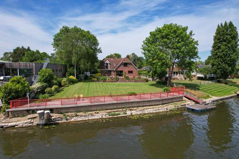 4 bedroom detached house for sale, Hamm Court, Weybridge, Surrey, KT13