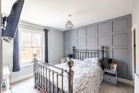 5 West Street, Crawley, RH11 8AN