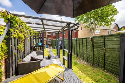 5 West Street, Crawley, RH11 8AN