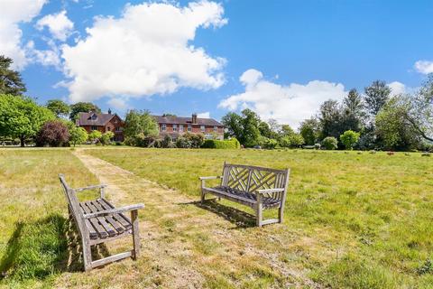 2 bedroom character property for sale, Hogscross Lane, Chipstead, Surrey