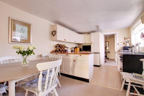 3 bedroom maisonette for sale, High Street, Lymington, SO41