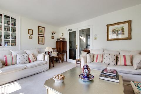 3 bedroom maisonette for sale, High Street, Lymington, SO41