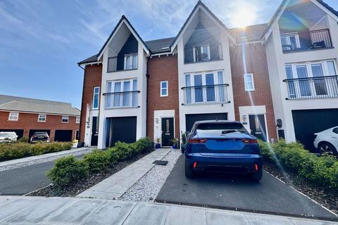 Blowick Moss Lane, Southport, PR8 5QB