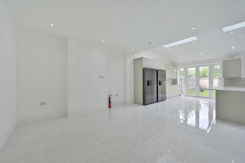 5 bedroom house to rent, Kenley Road, Morden, London, SW19