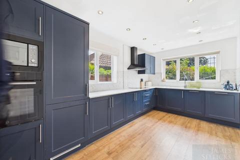 57 Bridgewater Drive, Great Glen, Leicester, LE8 9DX