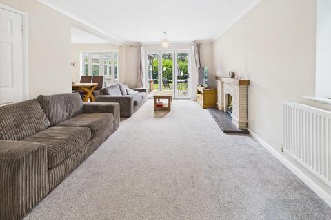 57 Bridgewater Drive, Great Glen, Leicester, LE8 9DX