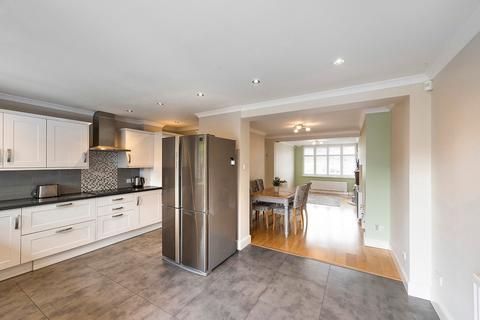 4 Amberley Road, London, SE2 0SF