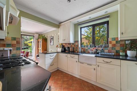 4 bedroom detached house for sale, Skelton Close, Lawford