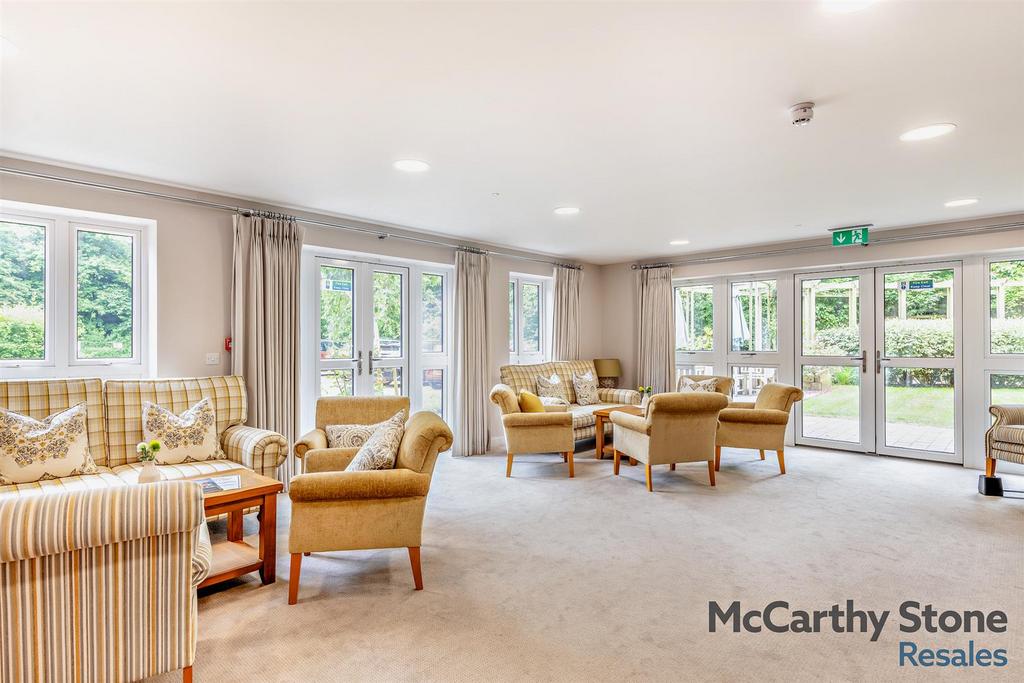 Homeowners Lounge