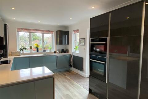 5 bedroom detached house for sale, Sutton Road, Shrewsbury