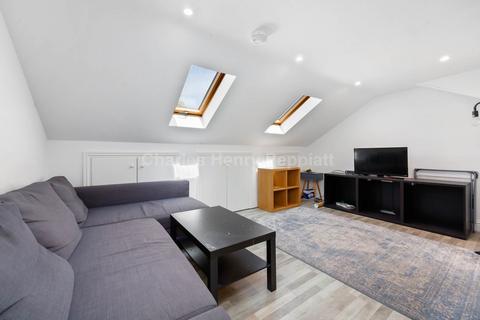 undefined, Woodside Gardens, Tottenham, N17