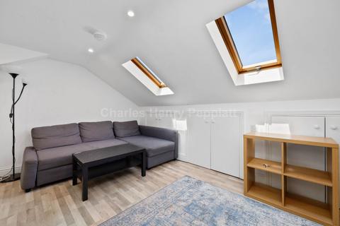 undefined, Woodside Gardens, Tottenham, N17