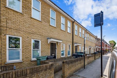 undefined, Woodside Gardens, London, N17