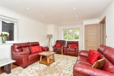 5 bedroom chalet for sale, Robin Hood Lane, Walderslade, Chatham, Kent
