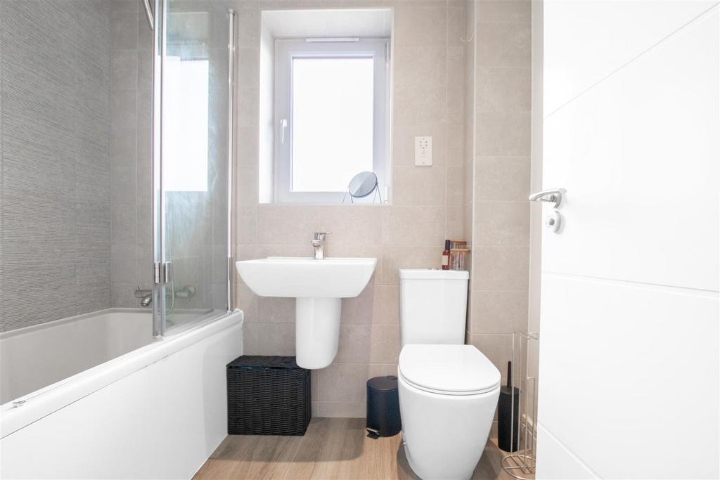 Bathroom.jpg