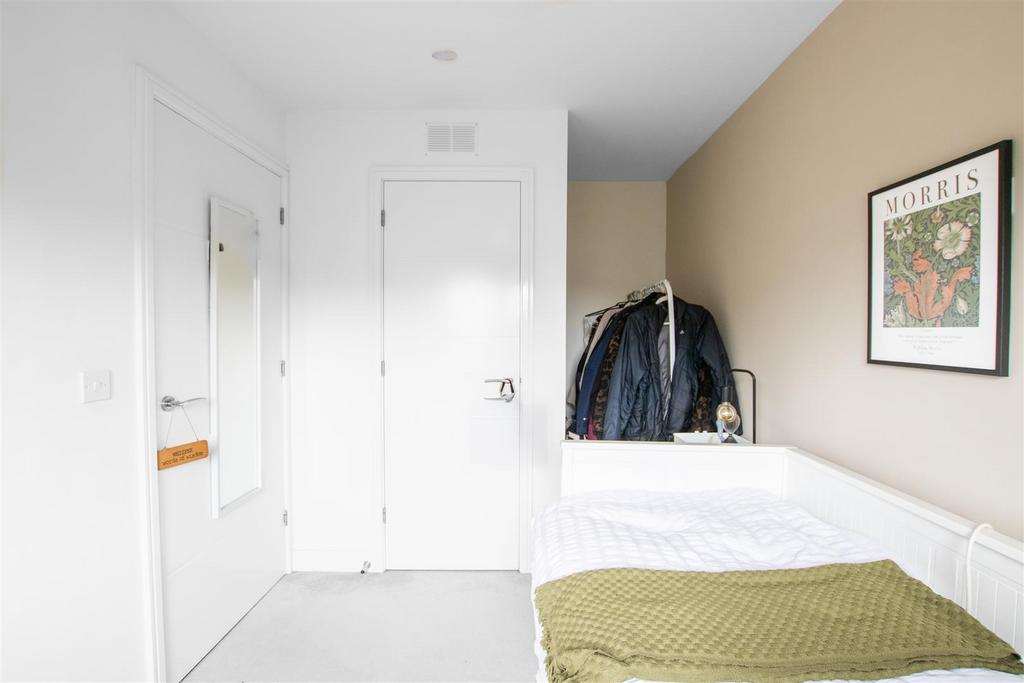 Bedroom.2.jpg