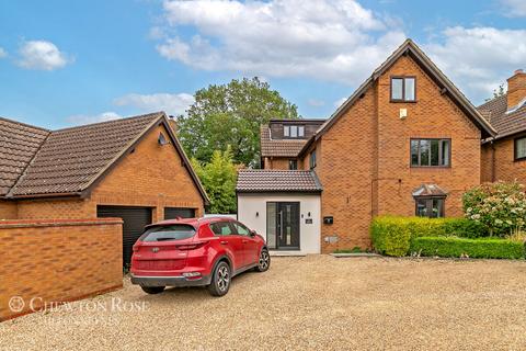undefined, Cranberry Close, Walnut Tree