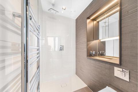 2 bedroom flat for sale, Amory Tower, London E14