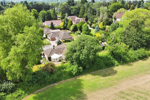 3 bedroom detached bungalow for sale, Walton Close, Kirby Muxloe, LE9