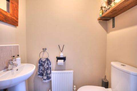 14 Aspen Grove, Burnopfield, Newcastle Upon Tyne, NE16 6QP