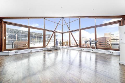 3 bedroom flat to rent, Triangle Court, Three Oak Lane, Shad Thames, SE1