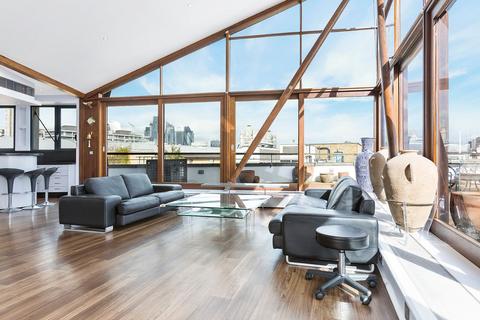undefined, Triangle Court, Three Oak Lane, London, SE1