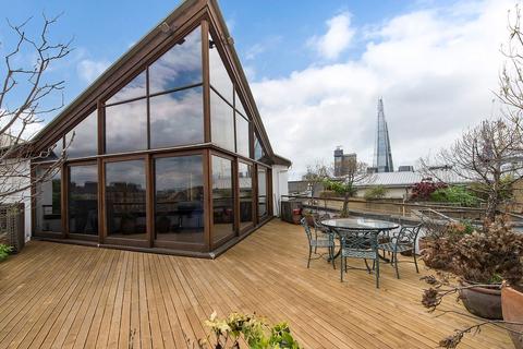 undefined, Triangle Court, Three Oak Lane, London, SE1