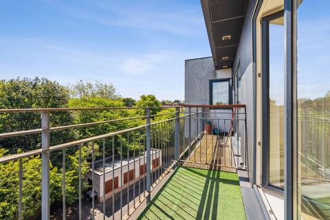 2 bedroom flat for sale, East Pilton Farm Crescent, Edinburgh, EH5