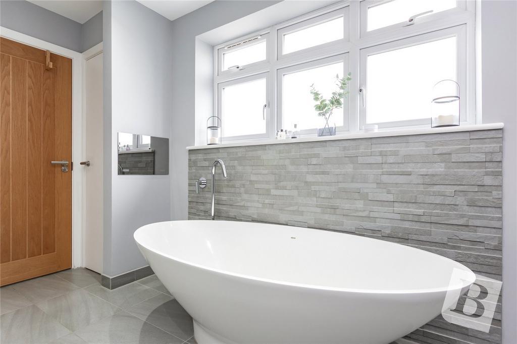 Master En-Suite