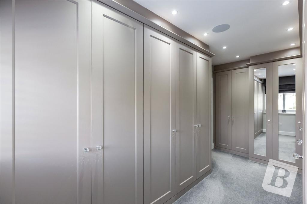 Walk-In Wardrobe