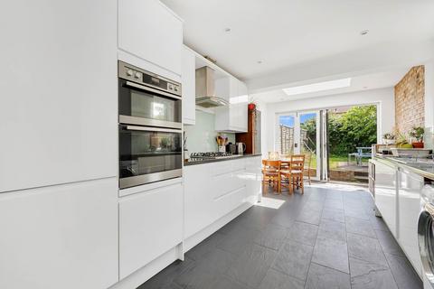 4 bedroom house for sale, Lyttelton Road, Leyton, E10