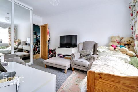 2 bedroom detached bungalow for sale, Whybornes Chase, Minster on Sea