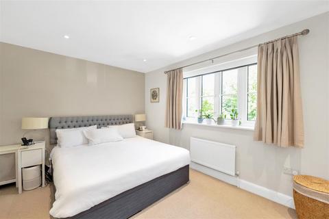 5 Heron Close, Wheathampstead, St Albans, AL4 8JZ