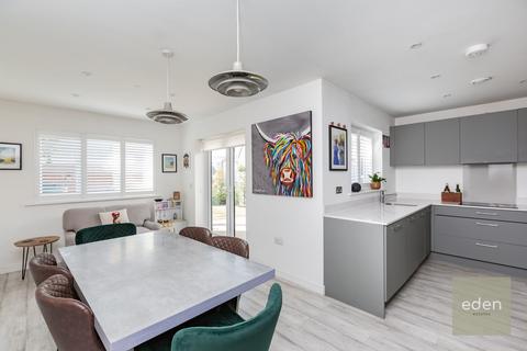13 Ballard Road, Snodland, ME6 5FW